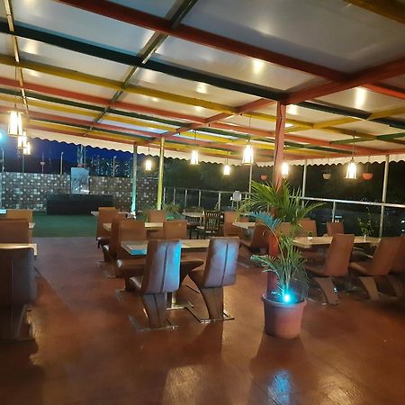 Hotel Lxia Hinjewadi - Indian Nationals Only Pimpri-Chinchwad ภายนอก รูปภาพ