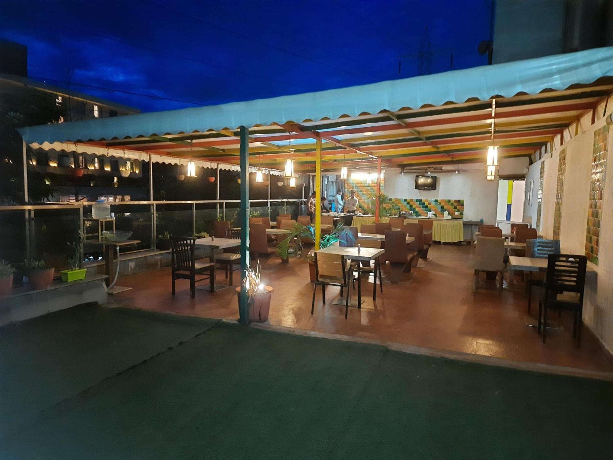 Hotel Lxia Hinjewadi - Indian Nationals Only Pimpri-Chinchwad ภายนอก รูปภาพ