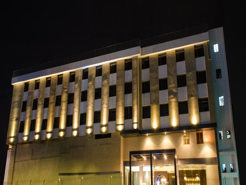 Hotel Lxia Hinjewadi - Indian Nationals Only Pimpri-Chinchwad ภายนอก รูปภาพ