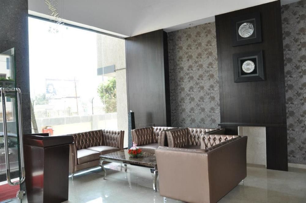 Hotel Lxia Hinjewadi - Indian Nationals Only Pimpri-Chinchwad ภายนอก รูปภาพ