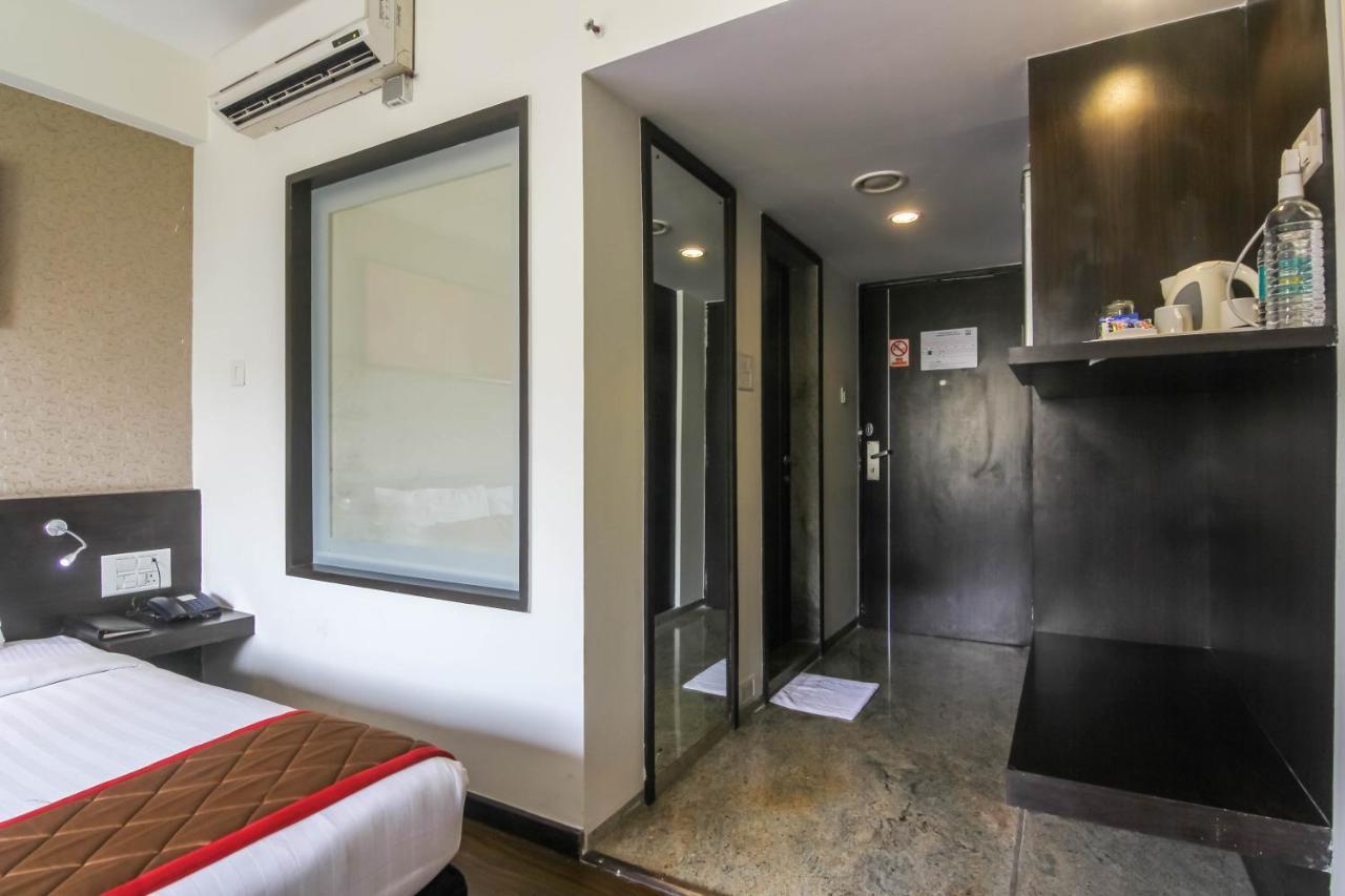 Hotel Lxia Hinjewadi - Indian Nationals Only Pimpri-Chinchwad ภายนอก รูปภาพ