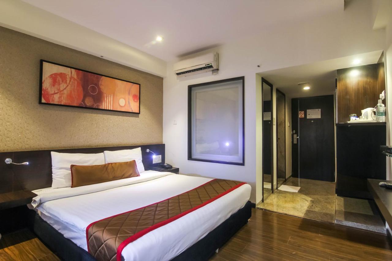 Hotel Lxia Hinjewadi - Indian Nationals Only Pimpri-Chinchwad ภายนอก รูปภาพ
