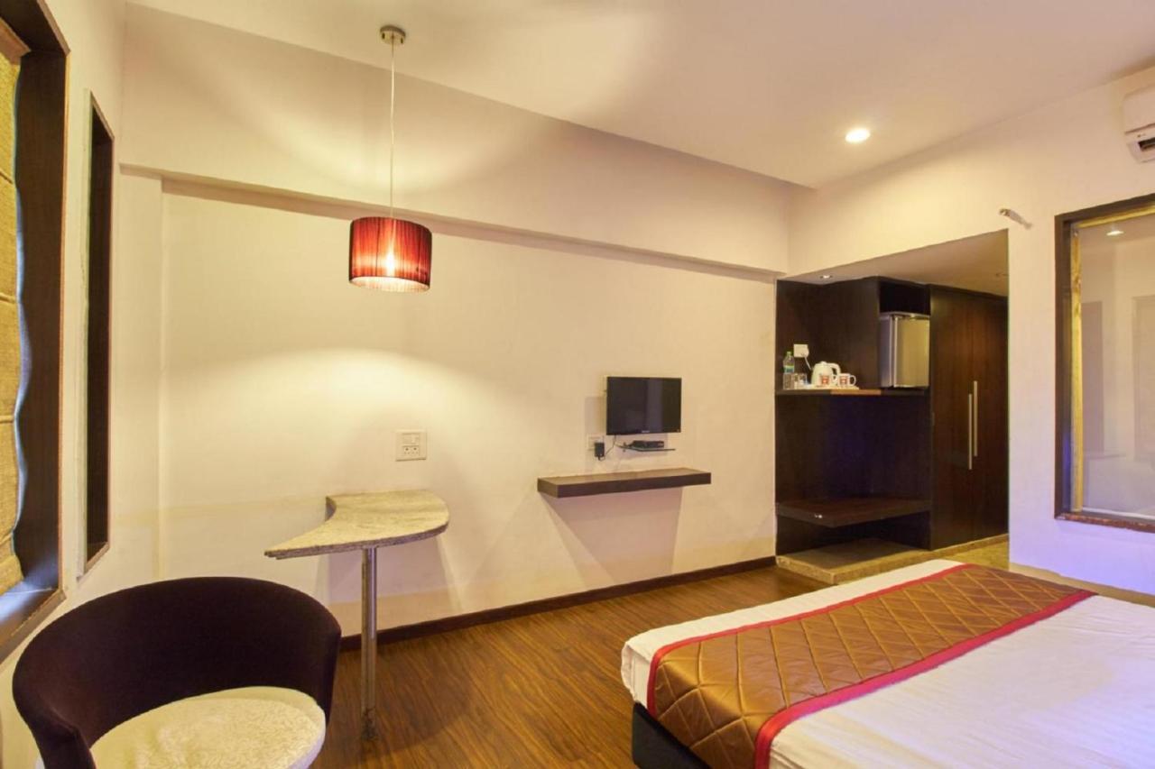 Hotel Lxia Hinjewadi - Indian Nationals Only Pimpri-Chinchwad ภายนอก รูปภาพ