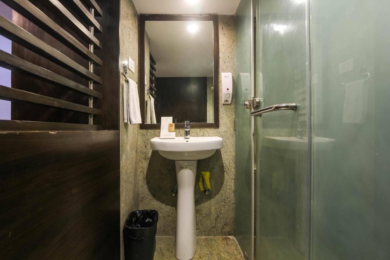 Hotel Lxia Hinjewadi - Indian Nationals Only Pimpri-Chinchwad ภายนอก รูปภาพ