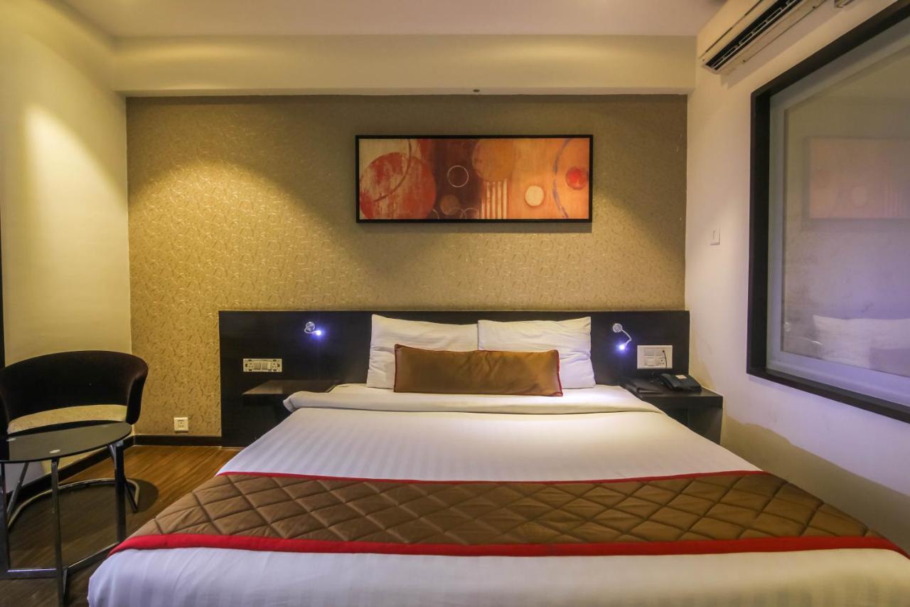 Hotel Lxia Hinjewadi - Indian Nationals Only Pimpri-Chinchwad ภายนอก รูปภาพ
