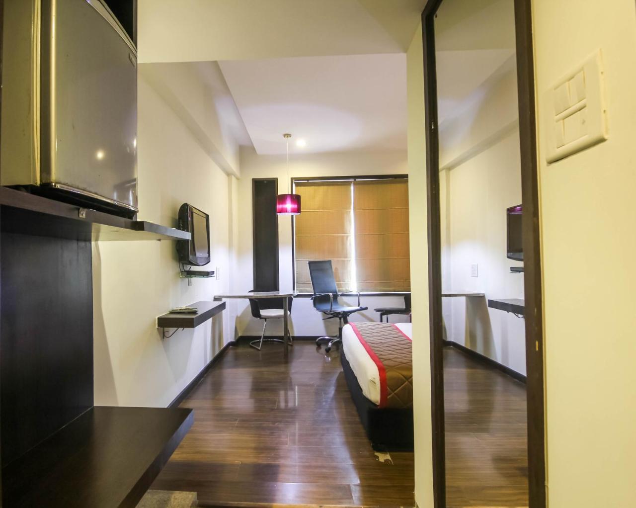 Hotel Lxia Hinjewadi - Indian Nationals Only Pimpri-Chinchwad ภายนอก รูปภาพ