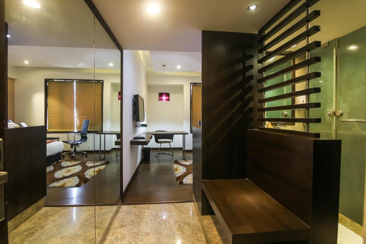 Hotel Lxia Hinjewadi - Indian Nationals Only Pimpri-Chinchwad ภายนอก รูปภาพ
